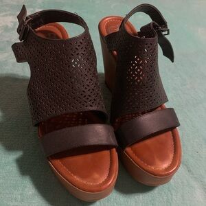 Gianni Bini Black and Brown Wedge Sandals